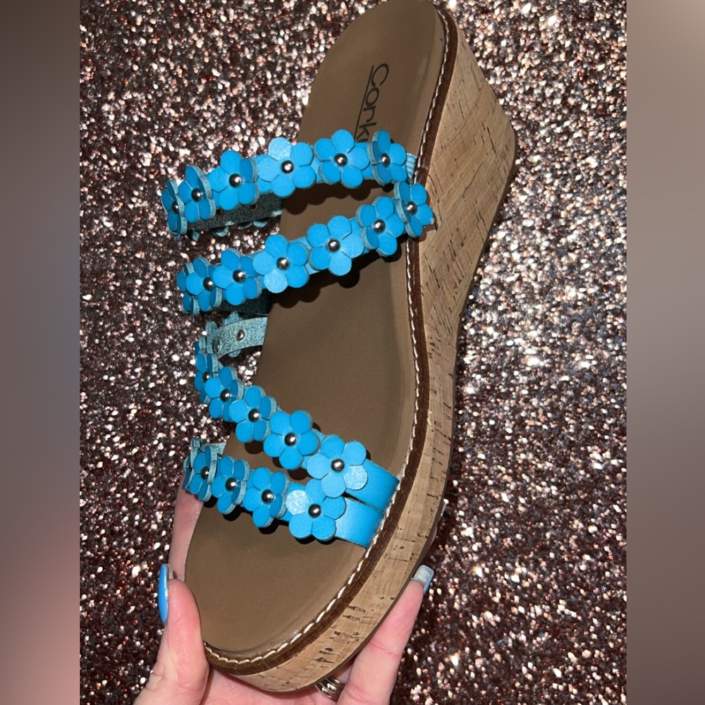 🌸NIB 🩵Cork Wedge Sandal with turquoise Blue Floral Straps - Picture 2 of 3
